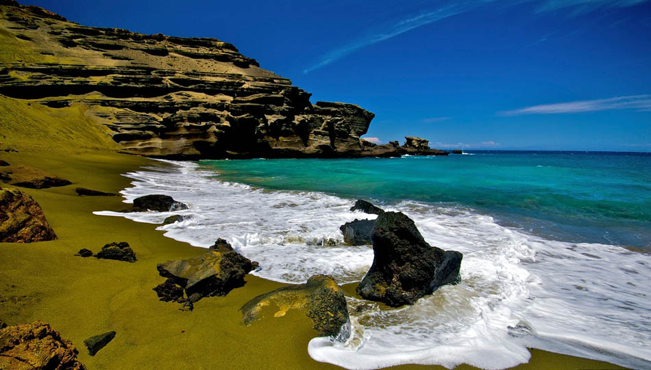 green-sand-beach-hawaii