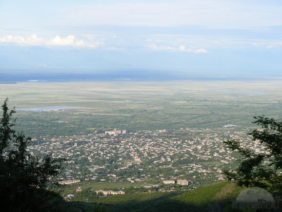 view-from-sighnaghi-towards-alazani-valley-tbilisi