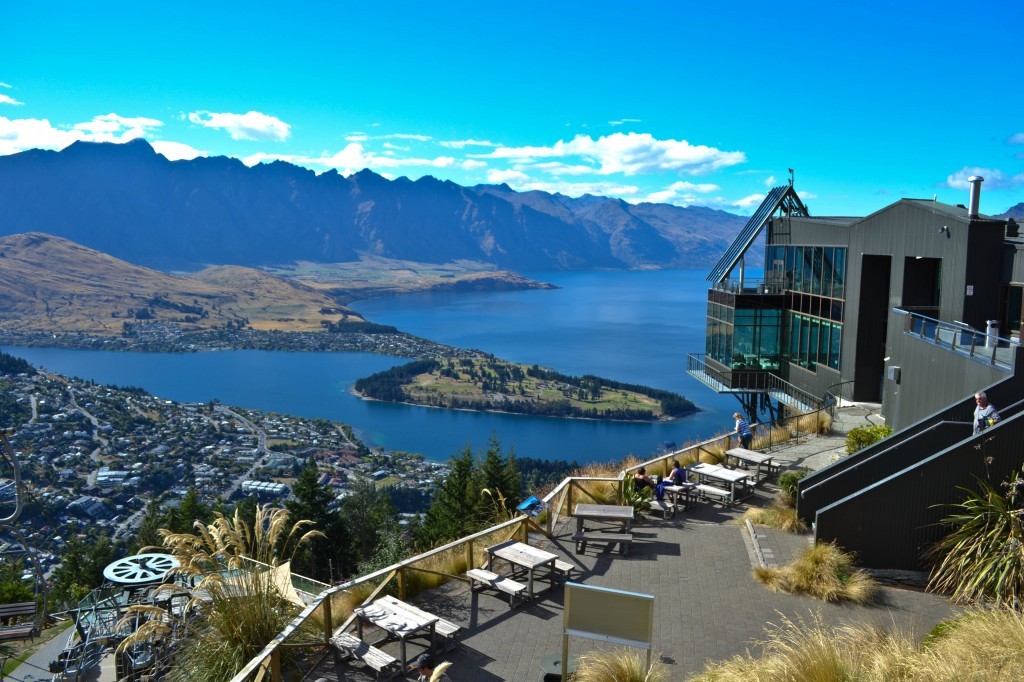 Restaurants-With-Breathtaking-Views-Skyline-Restaurant-–-Queenstown-New-Zealand